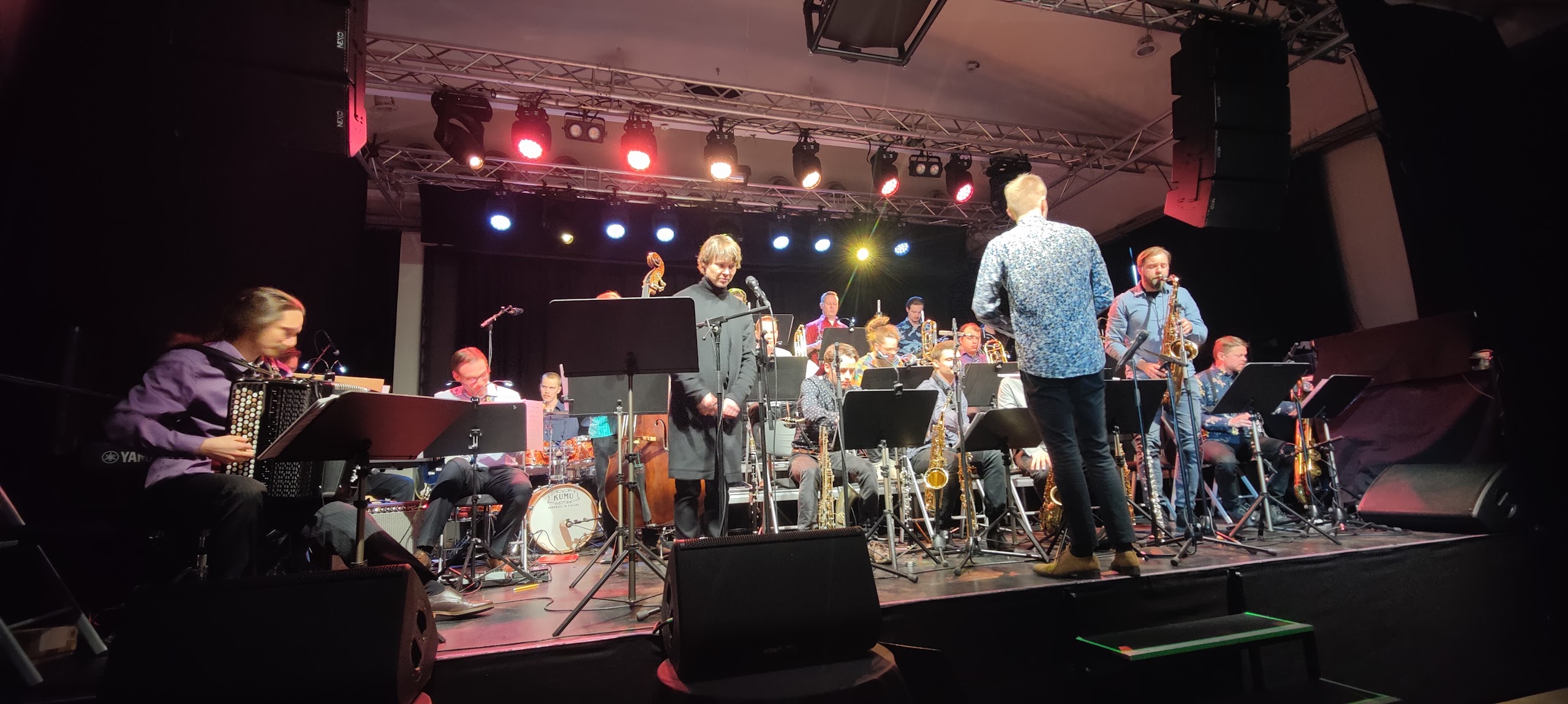 Sointi Jazz Orchestra esitti Maria Schneiderin musiikkia Tiivistämöllä