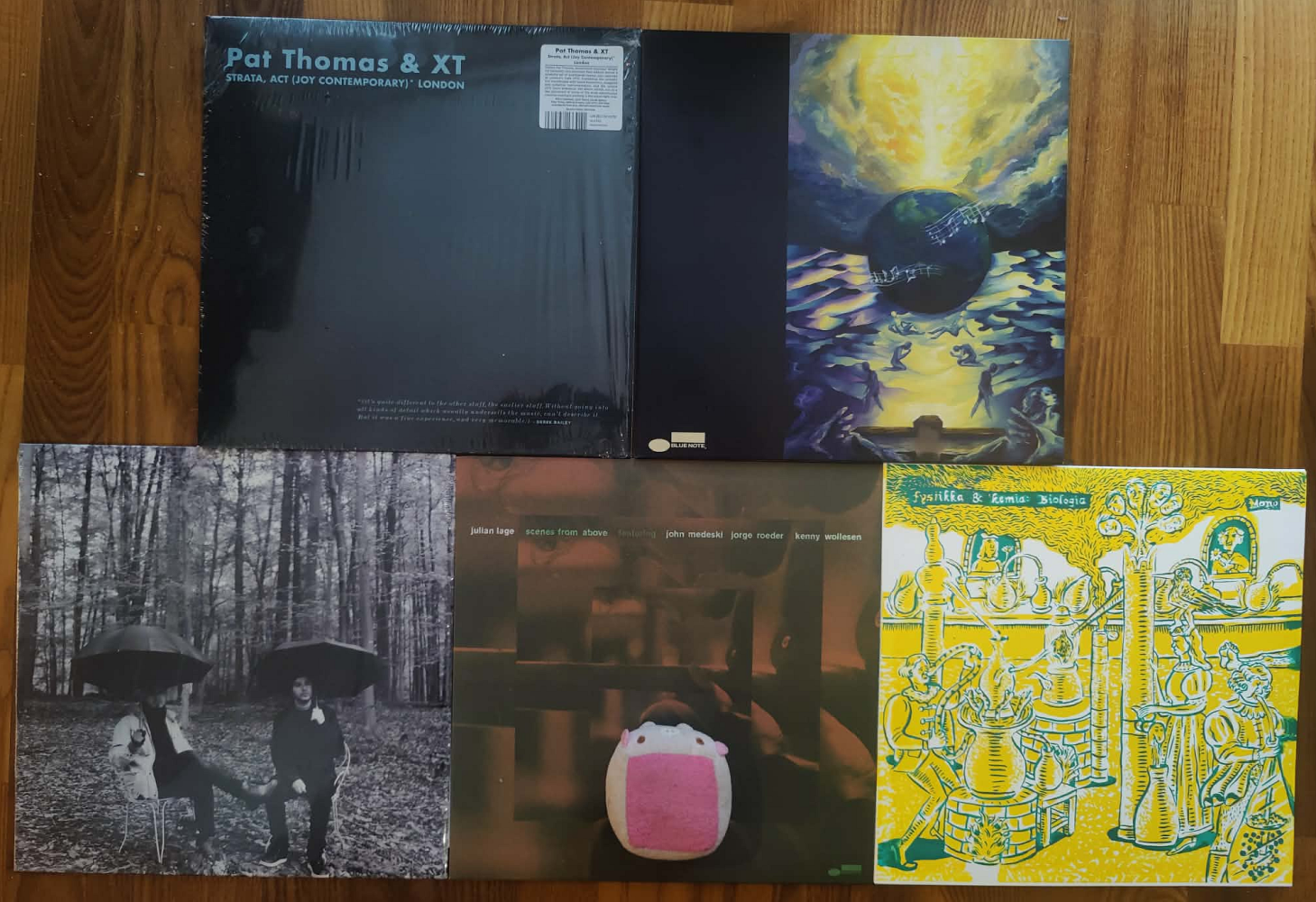 Vinyyliviisikko: Pat Thomas & XT, Joel Ross, Heikki Ruokangas & Julien Tassin, Julian Lage, Fysiikka ja kemia