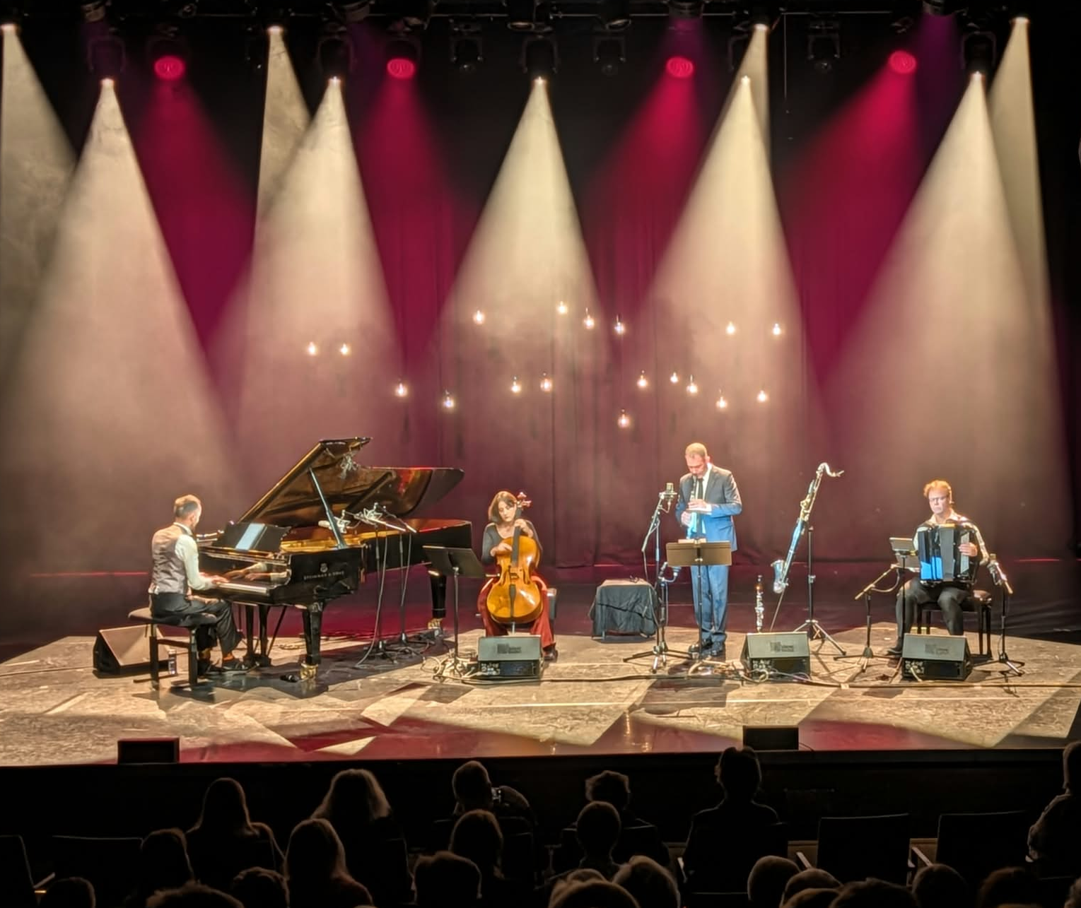 Vapaat äänet 30v – Pierre-Francois Blanchard Trio & Veli Kujala Sellosalissa